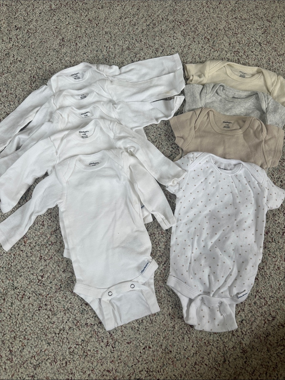 0-3 month neutral boy girl Gerber lot of onesies